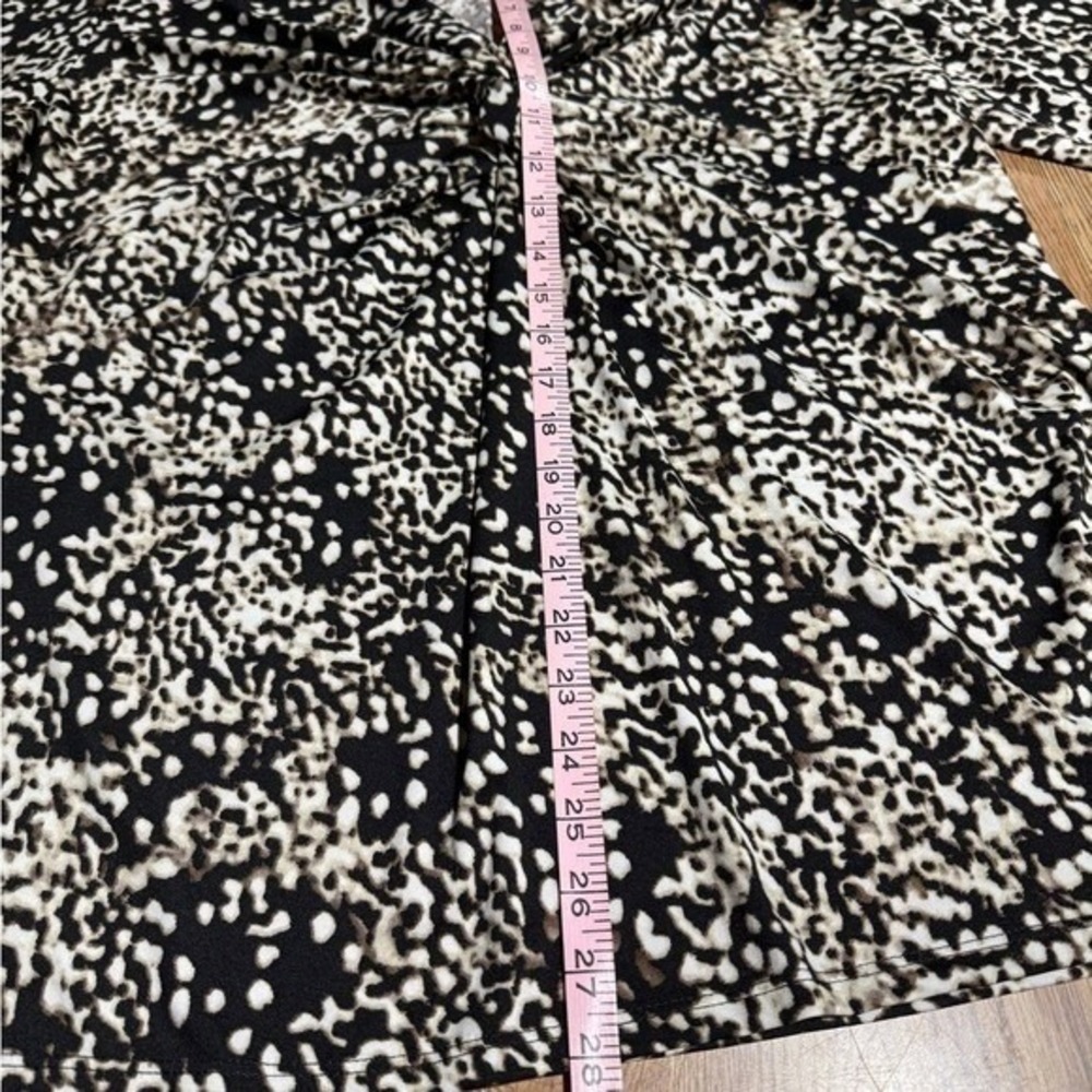 Avenue Women Plus 18/20 Animal Print Brown Cream Twist V Neck 3/4 Sleeve Tunic - Picture 10 of 11